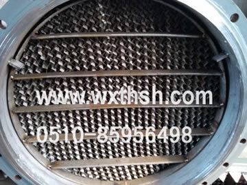 蒸馏塔.jpg 蒸馏塔.jpg